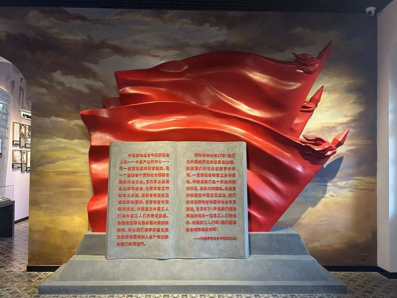 1779695968389084.jpg tt.jpg